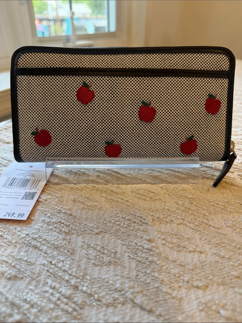 Kate Spade NY Ella Red Apple Toss Embroidered Black/Teed tone  Zip-Around Wallet